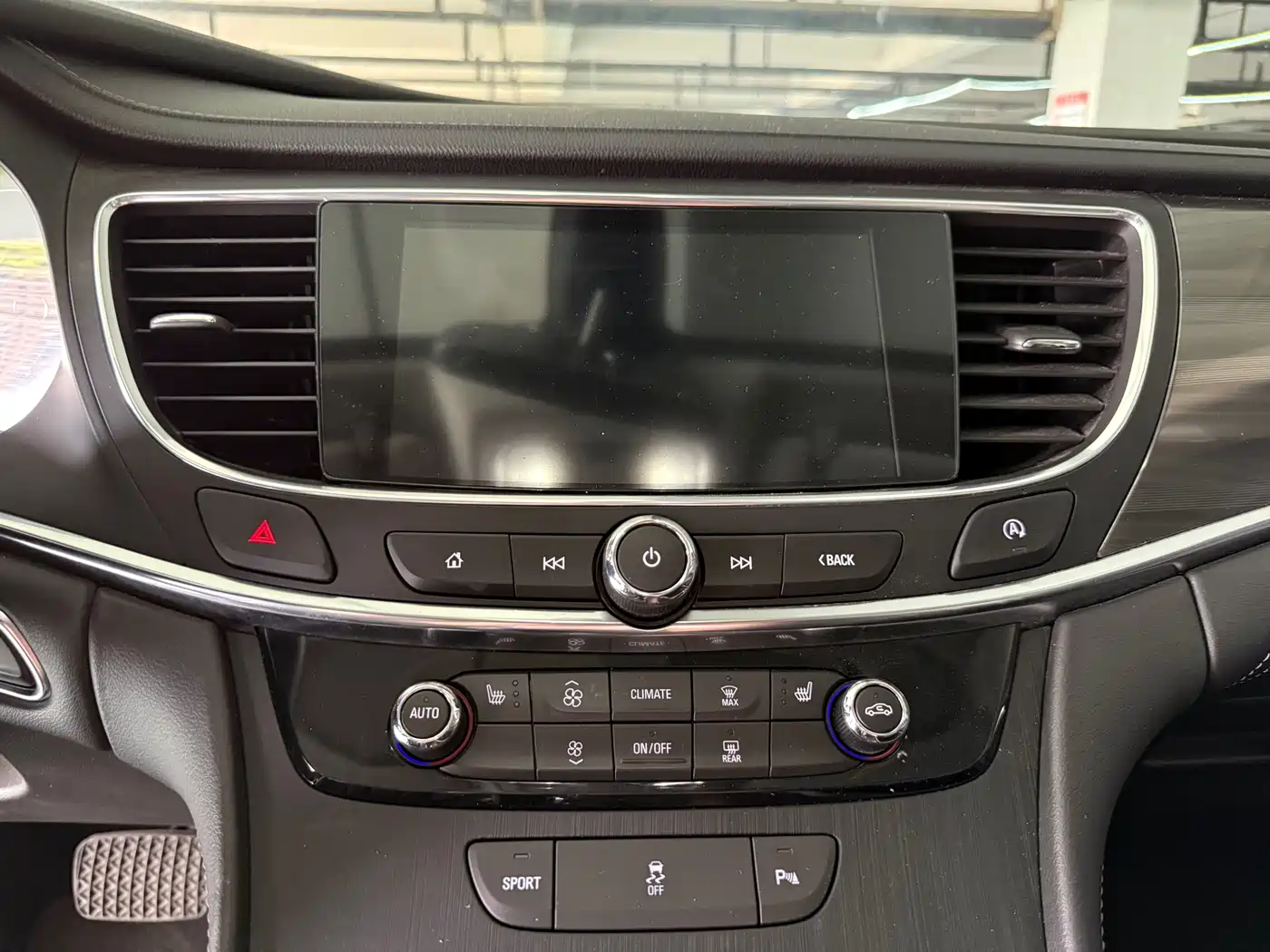 Buick LaCrosse 2022 652T Luxury фото 14