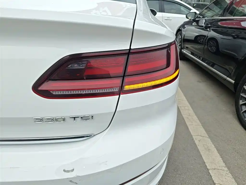 Volkswagen FAW-Volkswagen CC 2019 330TSI Elegance Edition China VI фото 8