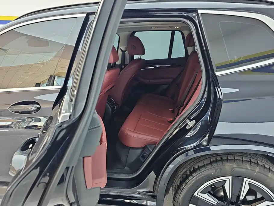 BMW iX3 2024 2023 Leading Type