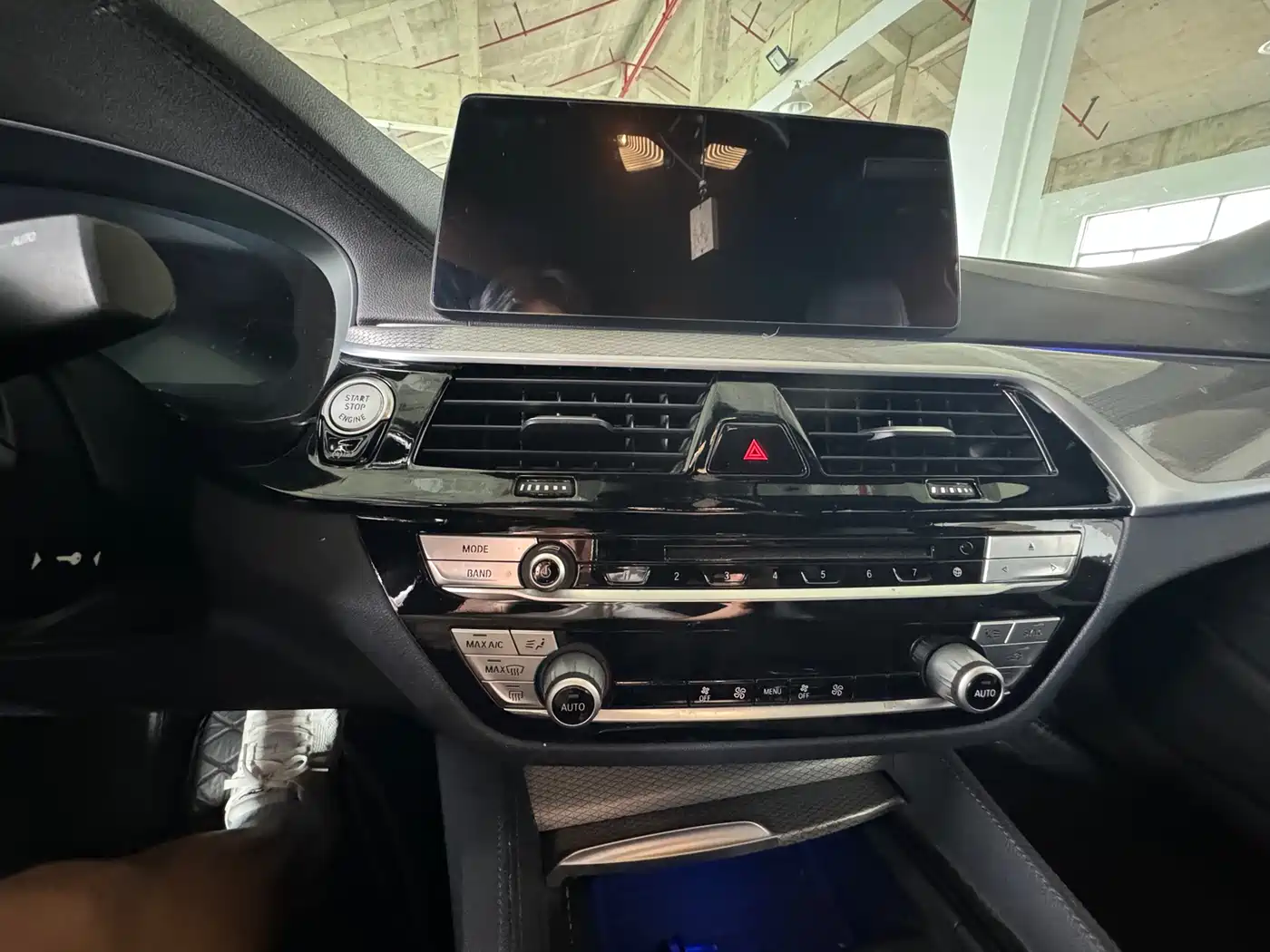 BMW 5 Series (Import) 2019 525i M Sport Package фото 12