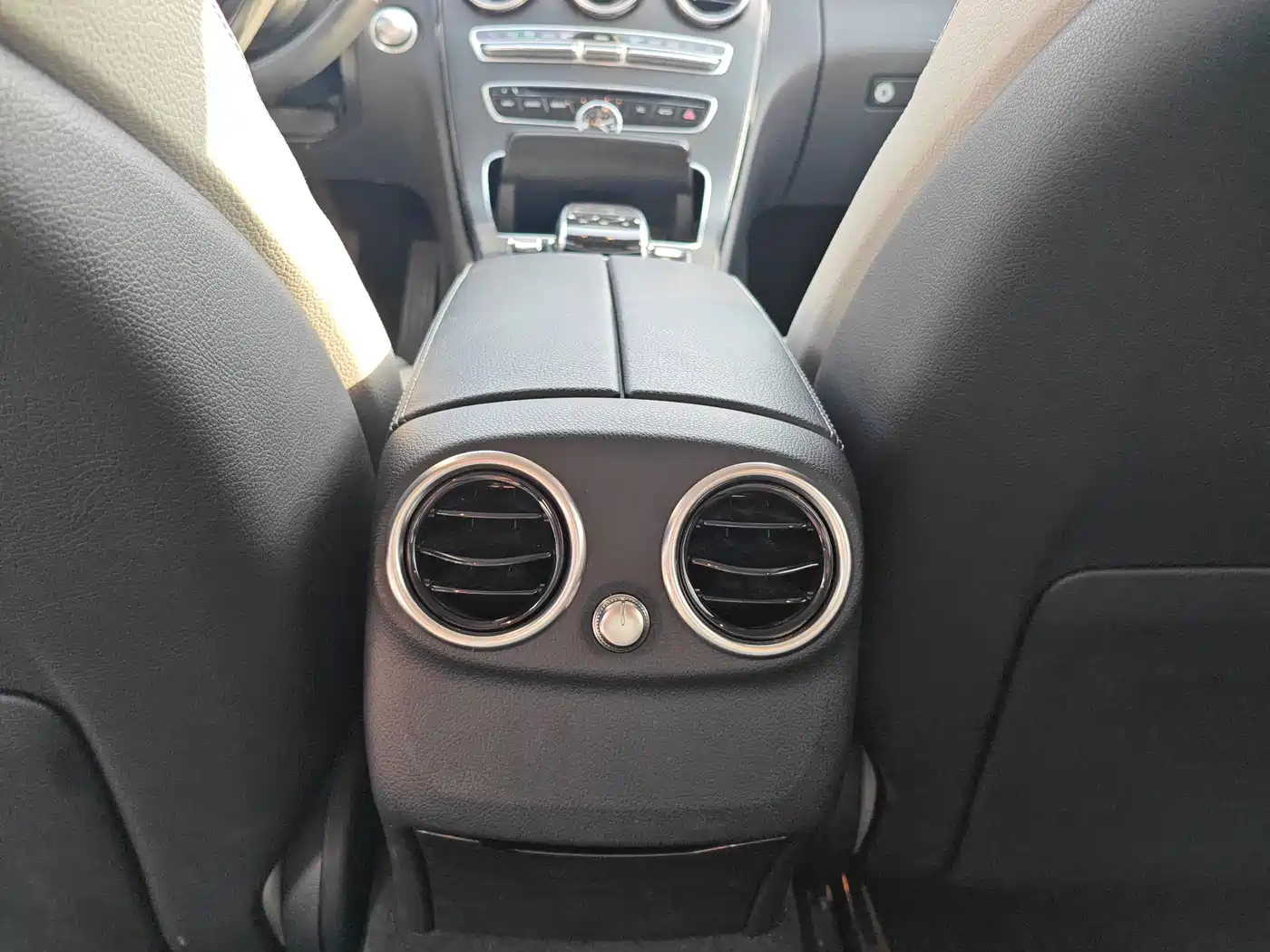 Mercedes-Benz C-Class 2015 C 180 L Sport фото 22