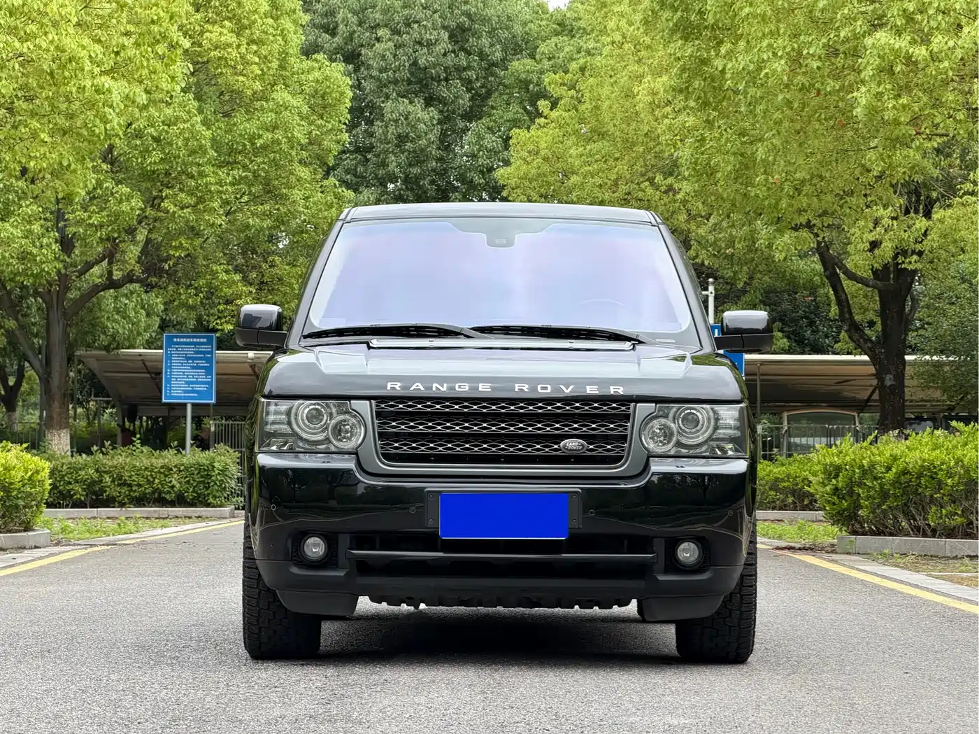 Land Rover Range Rover 2011 5.0 NA V8 HSE фото 2
