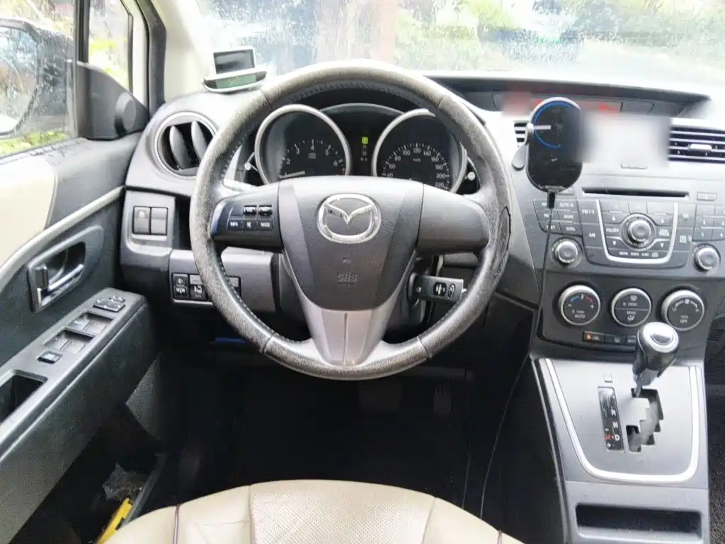 Mazda Mazda5 2014 2013 2.0L Automatic Luxury