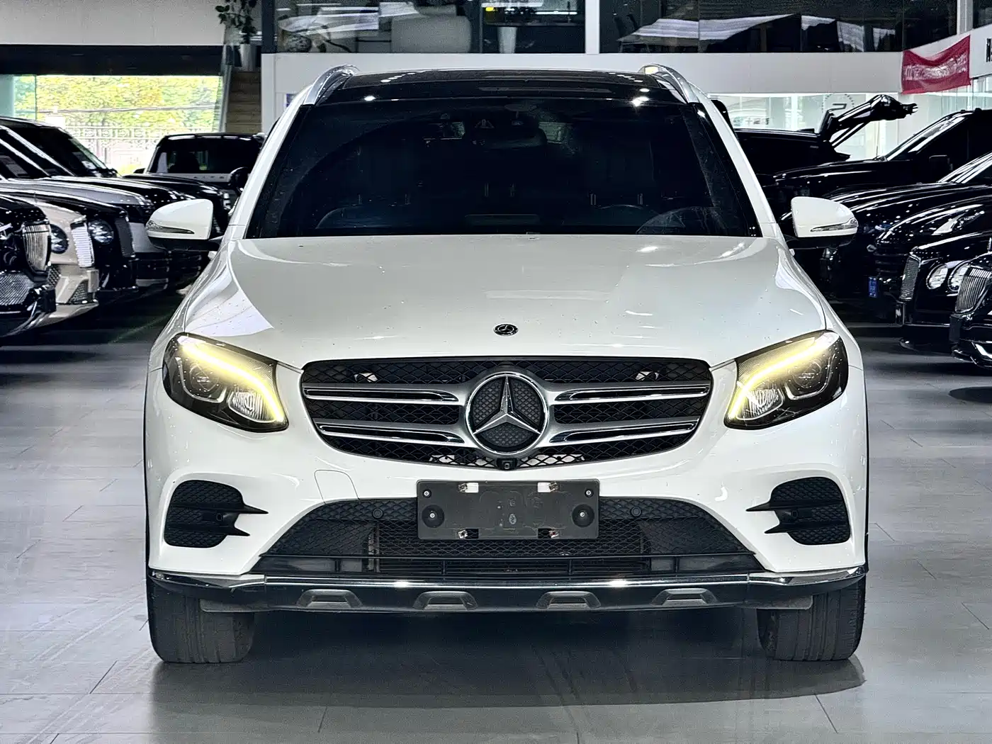Mercedes-Benz GLC 2017 GLC 260 4MATIC Luxury фото 2