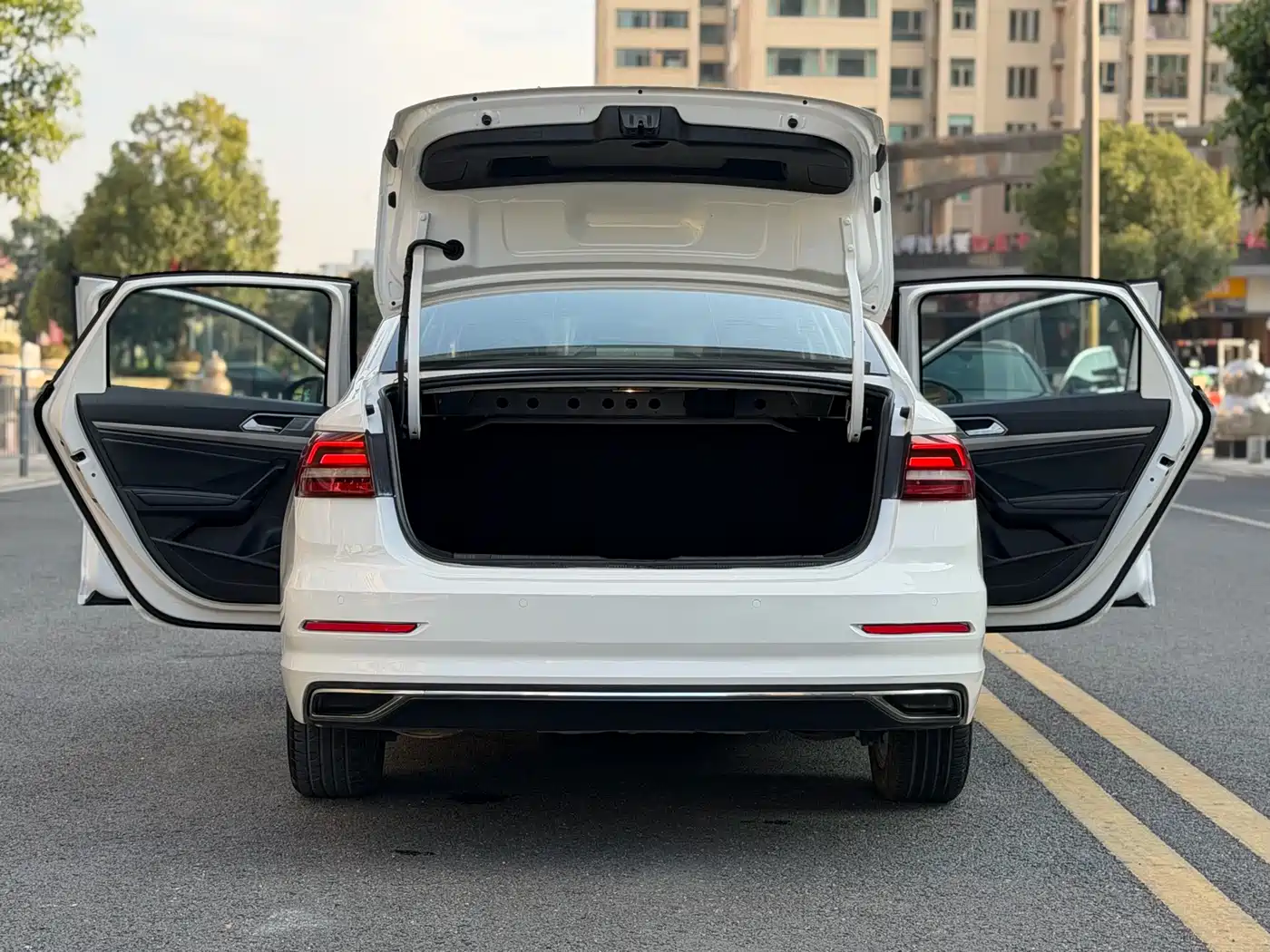 Volkswagen Lavida 2022 280TSI DSG Comfort Edition фото 15