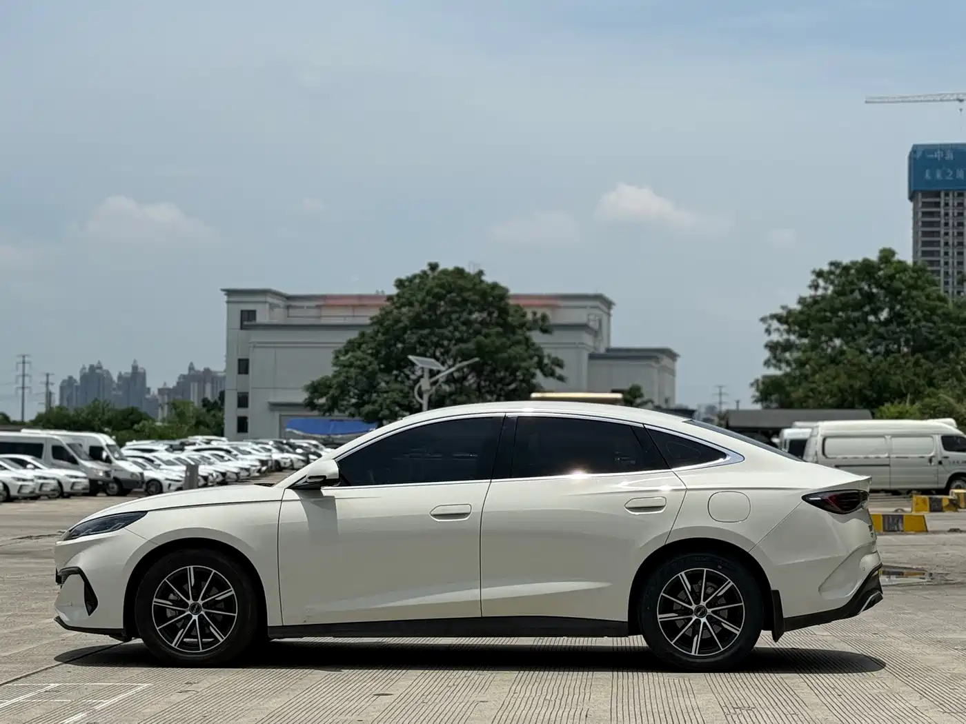 BYD Seal 06 DM-i Touring 2025 DM-i 80KM Premium фото 5