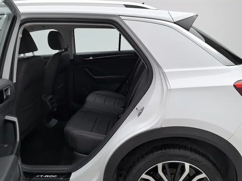 VOLKSWAGEN T ROC EXPLORING SONGS