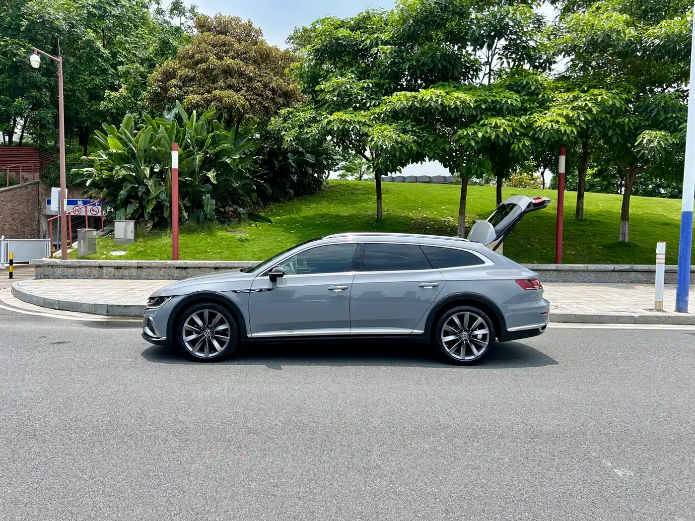 Volkswagen FAW-Volkswagen CC 2021 Shooting Brake 380TSI Hunter Heart Edition фото 6