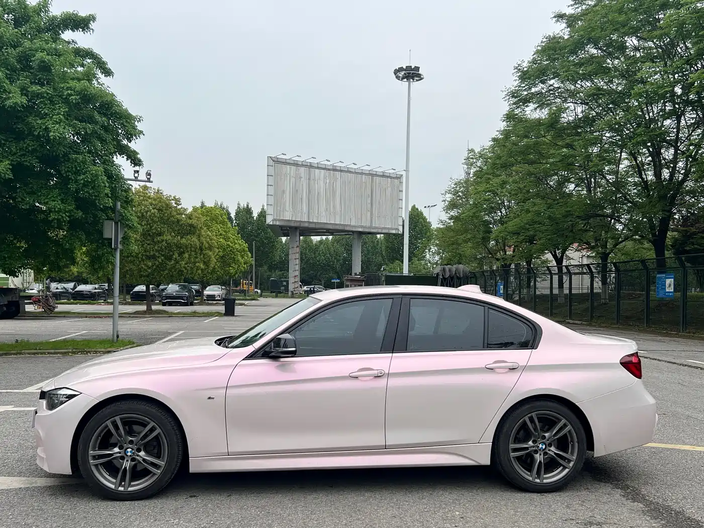 BMW 3 Series 2018 320i M Sport Black Night Edition фото 7