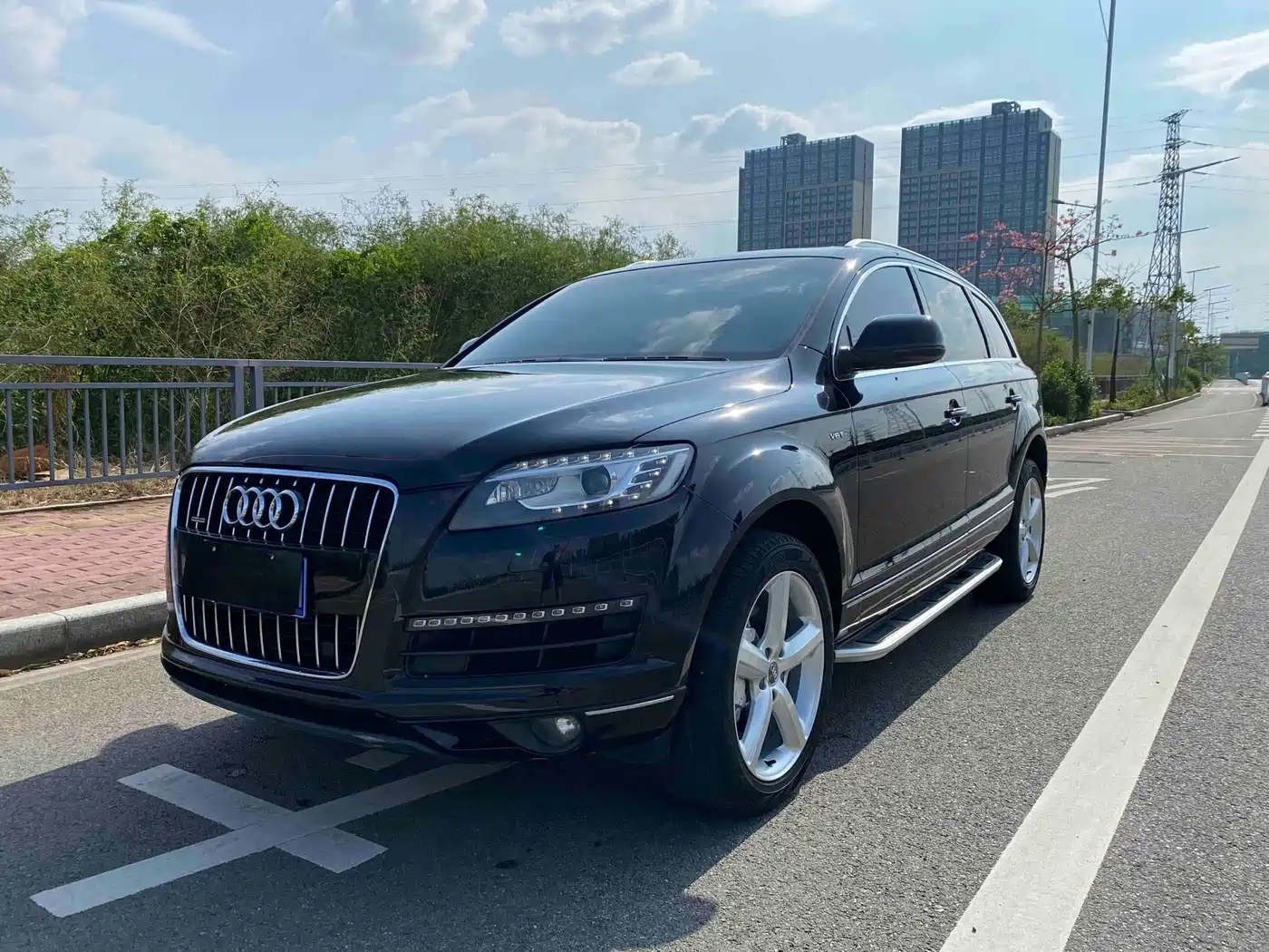 Audi Q7 2012 3.0 TFSI Technology (245kW)