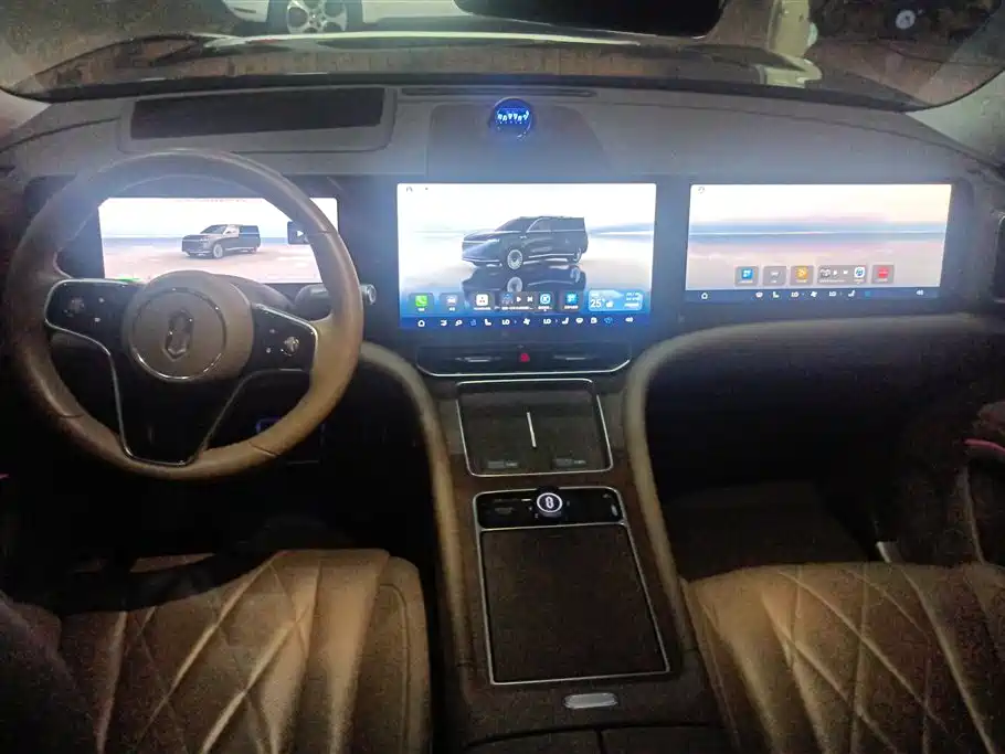 AITO Wenjie AITO M9 2024 Range Extender Max 52kWh 6-seater фото 12