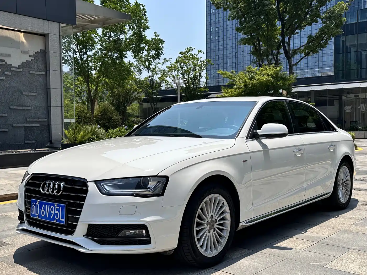 Audi A4L 2016 35 TFSI Collector's Edition S line Comfort