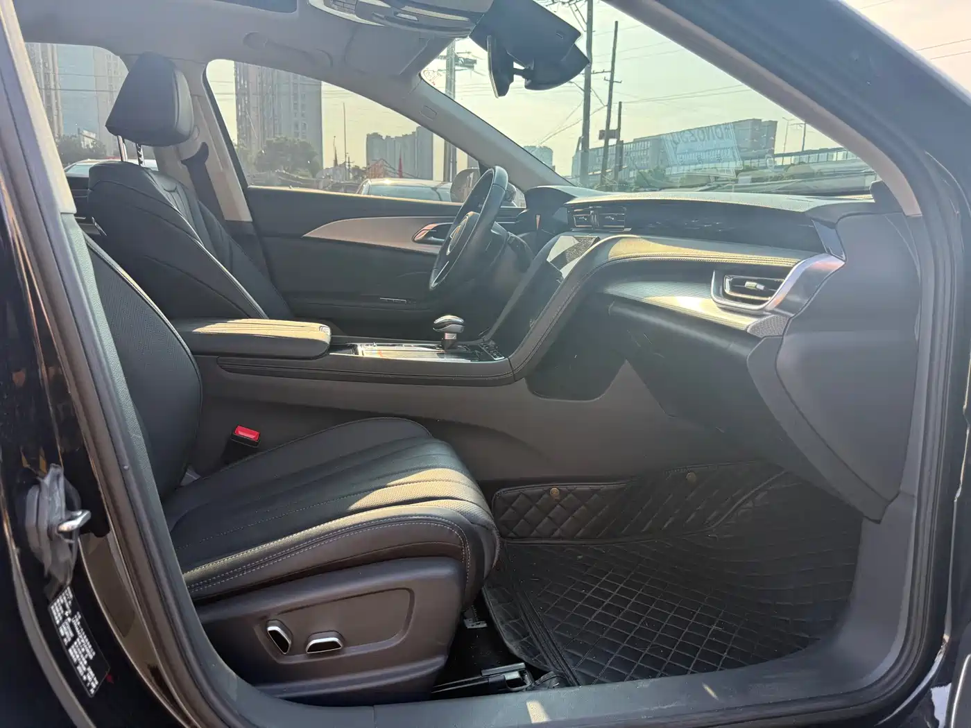 Hongqi H5 2023 2.0T Auto Smart Connect Flag Comfort фото 13