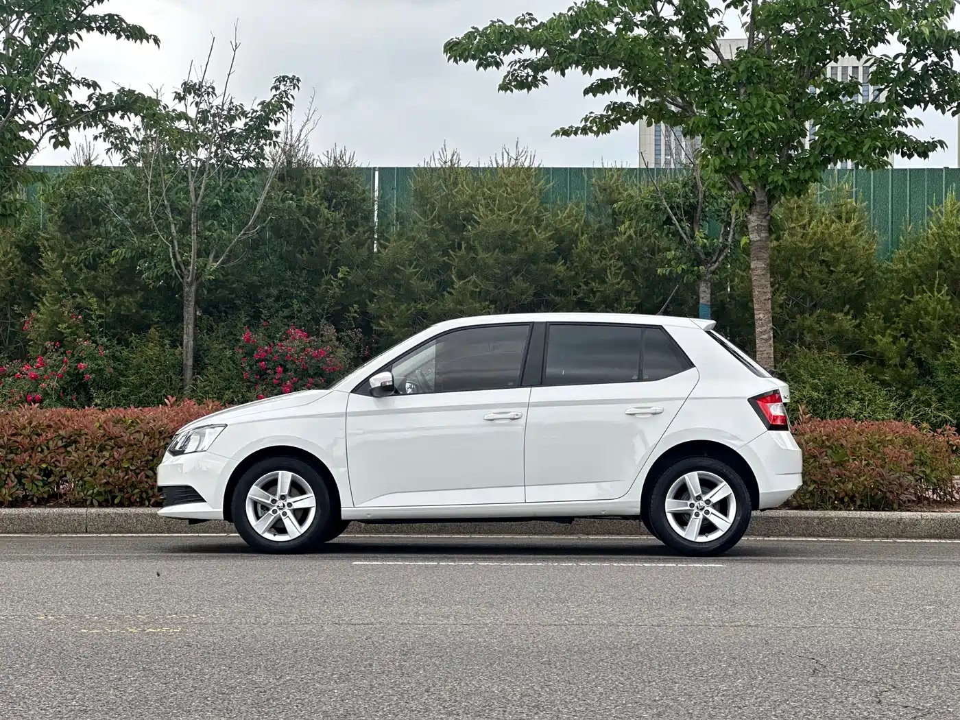 Škoda Fabia 2017 1.4L Auto Forward Edition фото 3