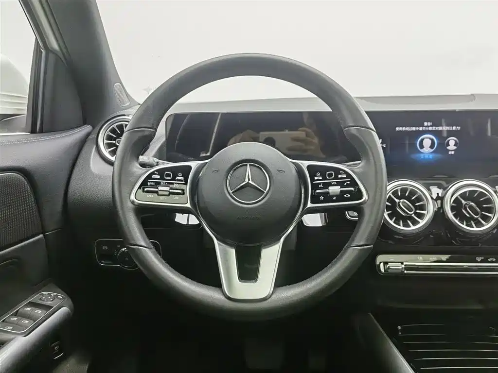 Mercedes-Benz GLA 2022 GLA 220 фото 11
