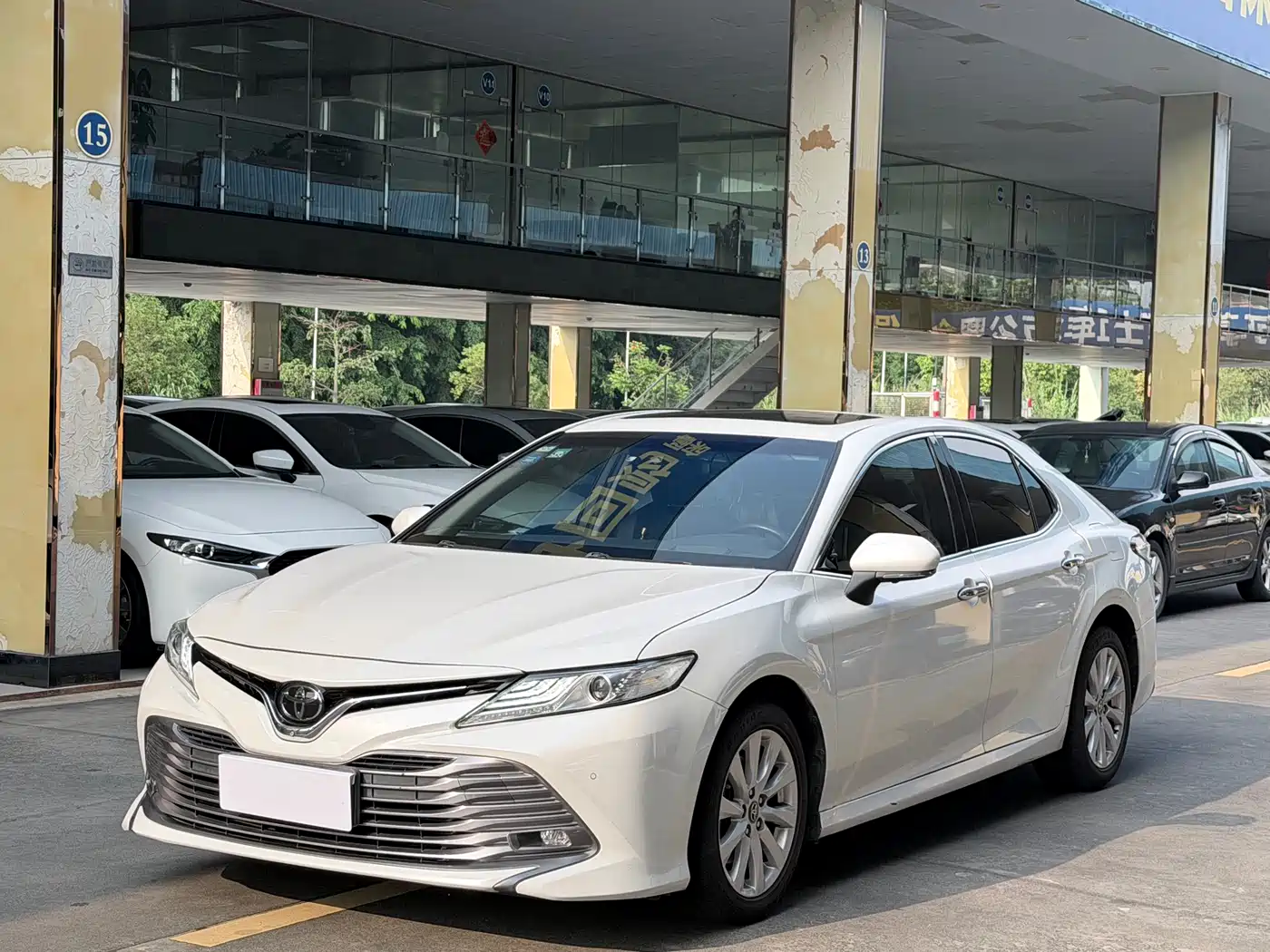 Toyota Camry 2018 2.0G Luxury Edition