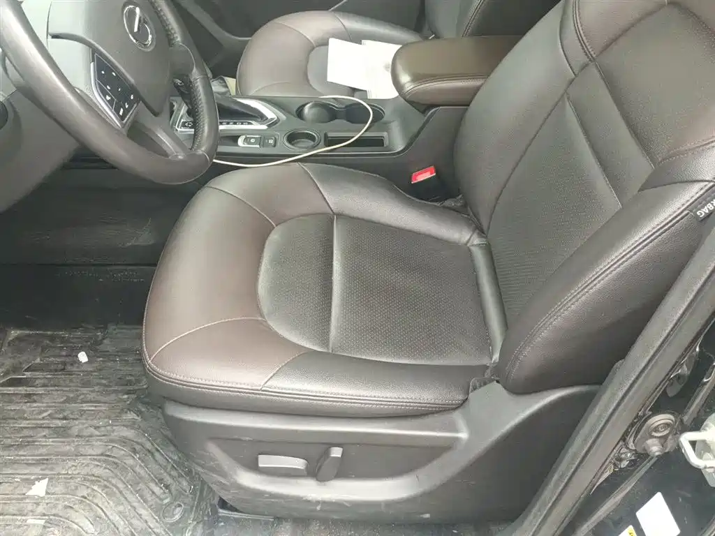 GAC Trumpchi Trumpchi GS4 2017 235T Automatic 2WD Luxury Smart Connected Edition фото 8