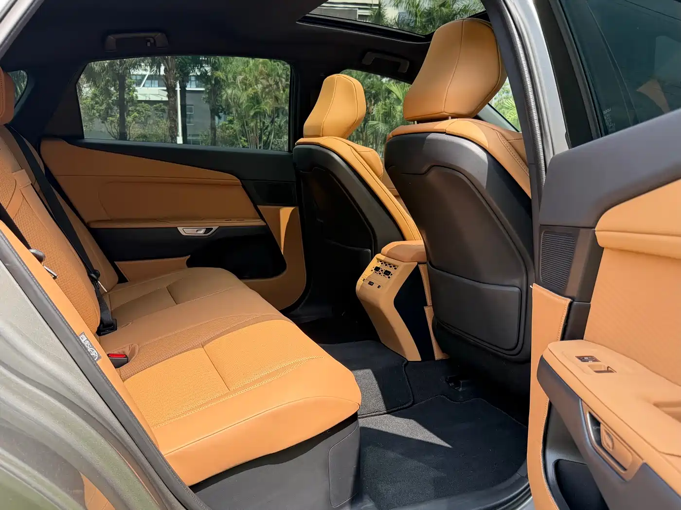 Lexus ES 2026 2025 Model 300h Base Version