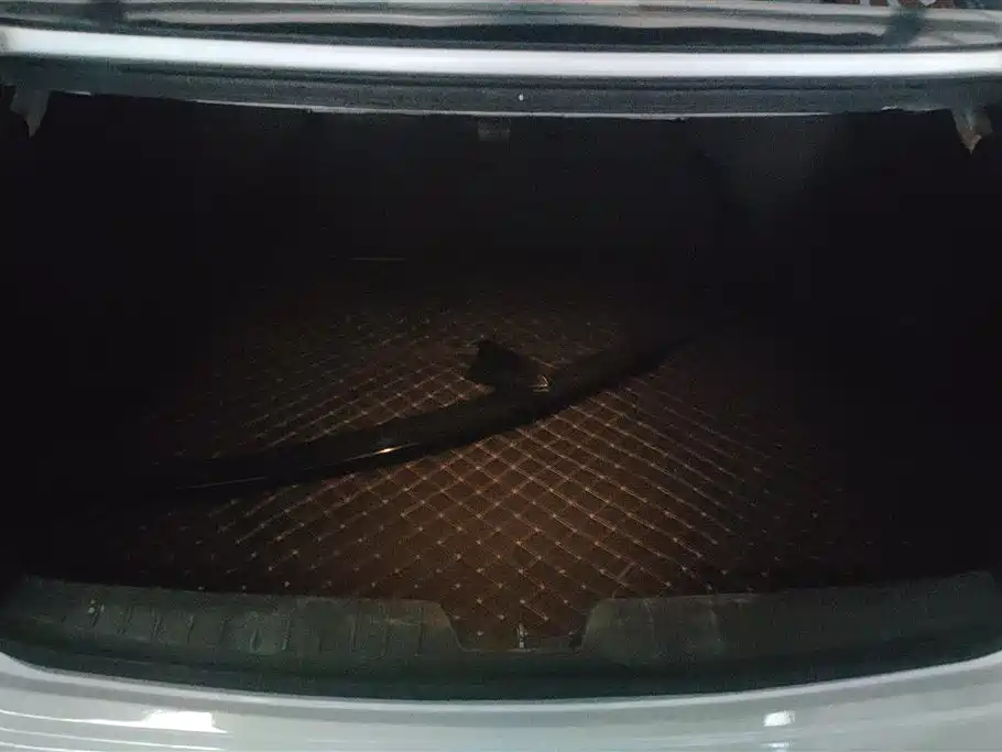Kia K5 2015 2.0L Automatic LUX фото 4