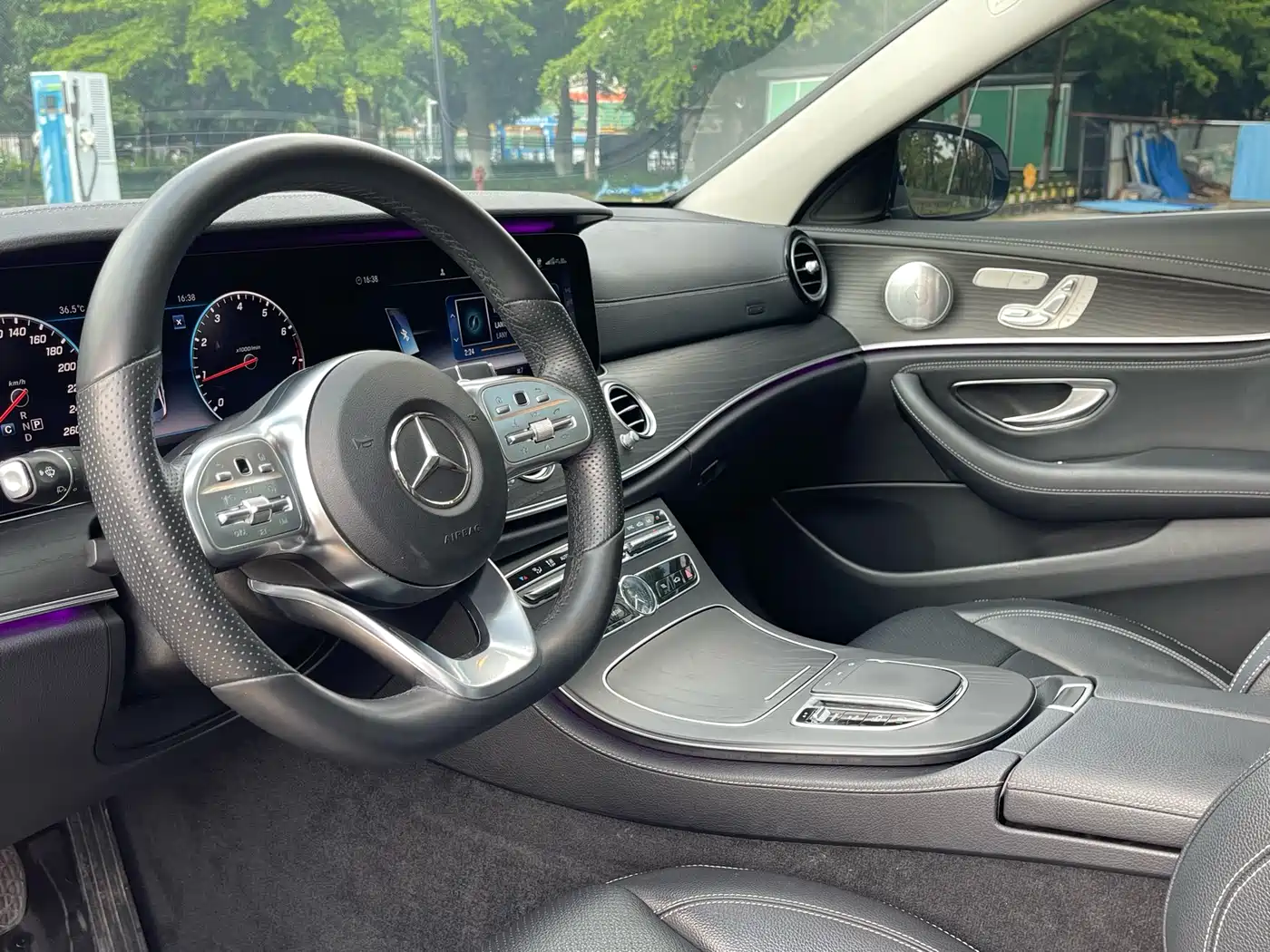 Mercedes-Benz E-Class 2020 E 300 L Sport Luxury Model фото 12