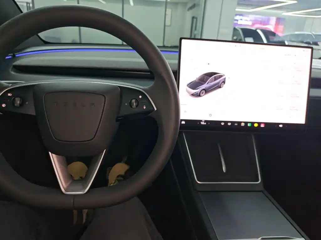 Tesla Model Y L 2025 2025 Facelift Long Range AWD