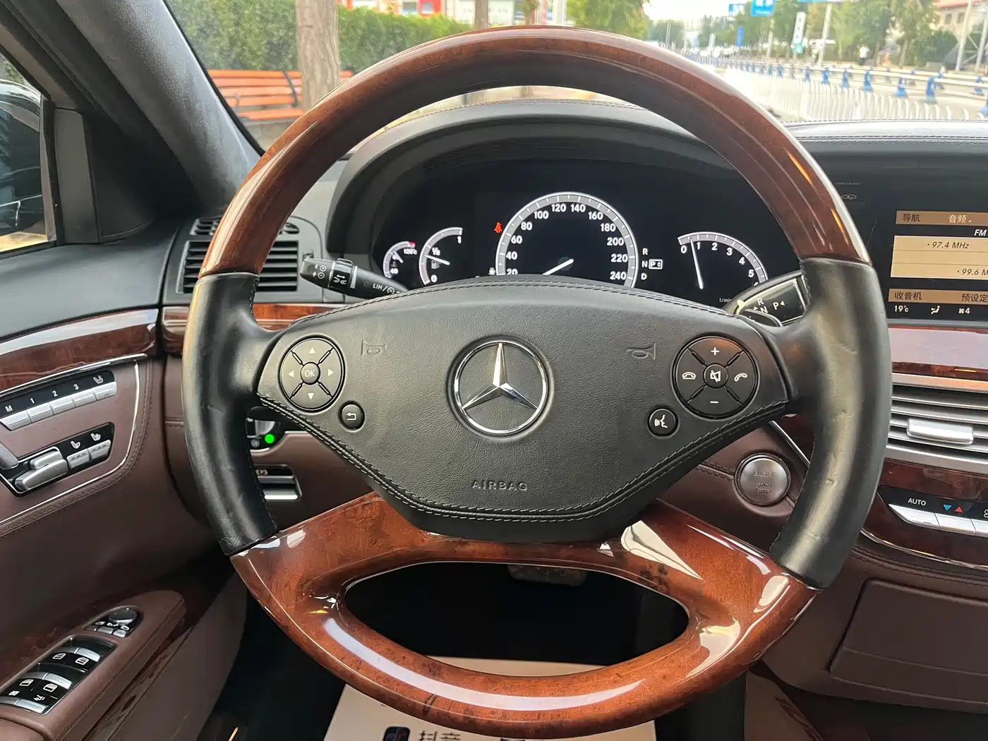 Mercedes-Benz S-Class 2010 S 600 L фото 17