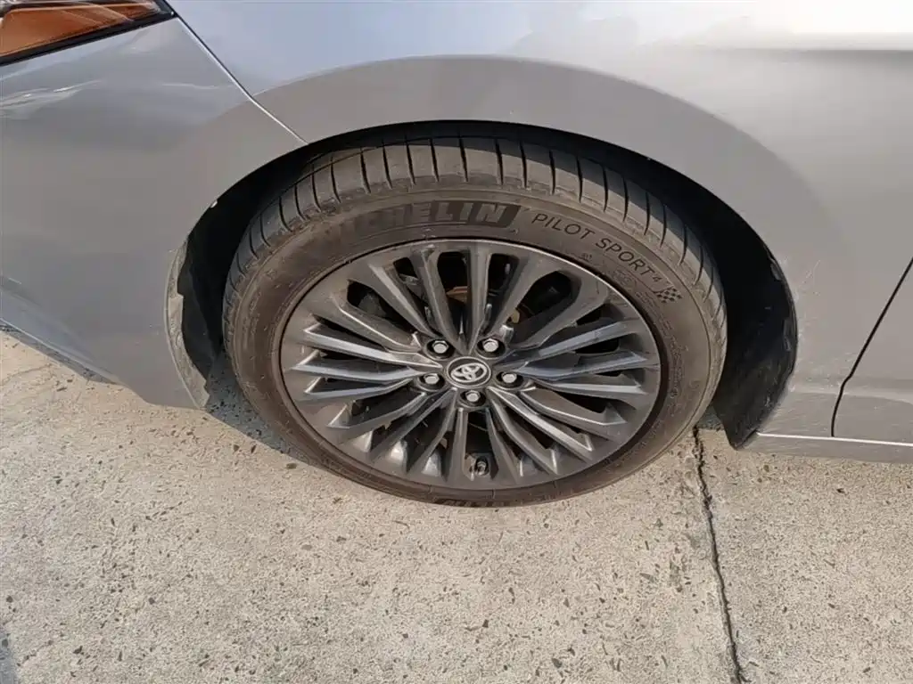 Toyota Avalon 2019 2.5L Touring Premium Edition China VI фото 23