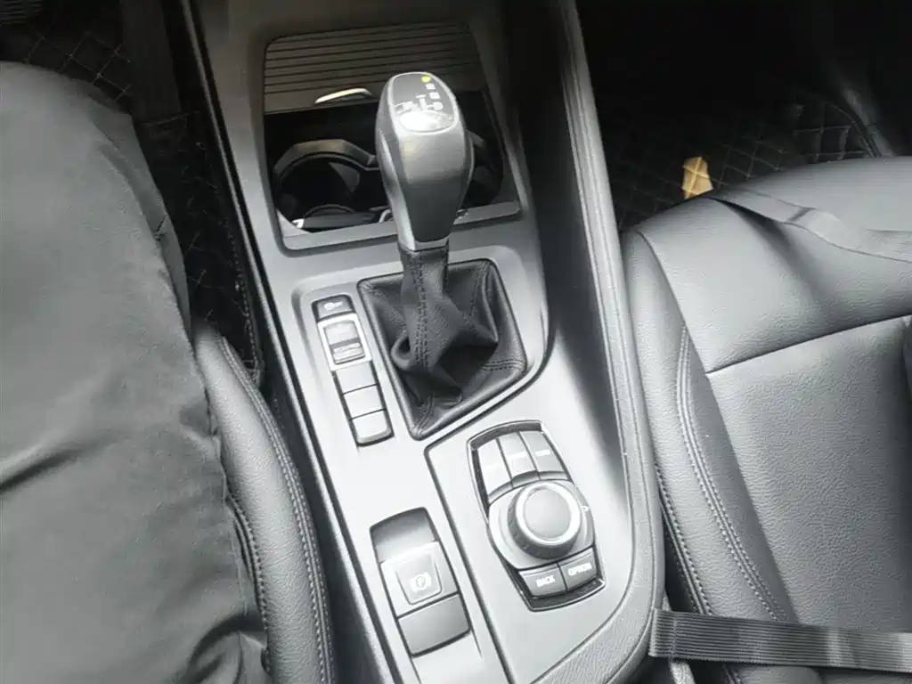 BMW X1 2019 sDrive18Li Fashion Model фото 14