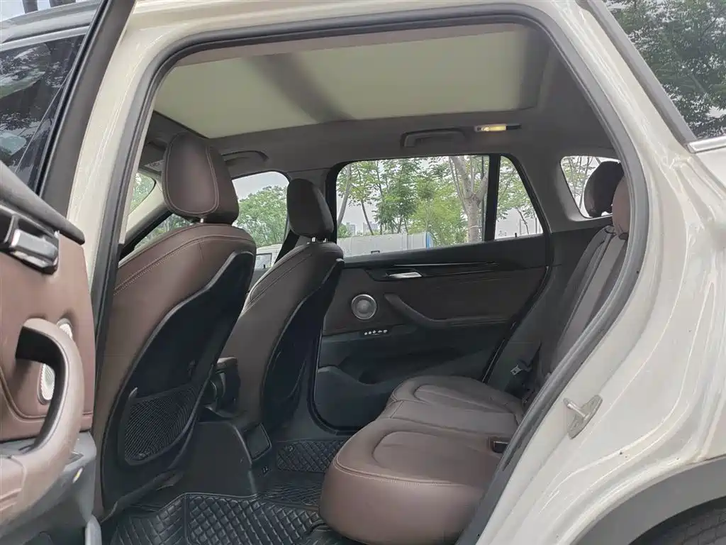 BMW X1 2021 sDrive20Li Fashion фото 9