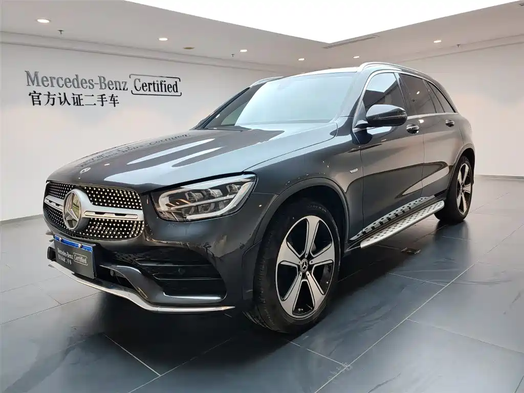 MERCEDES-BENZ GLC