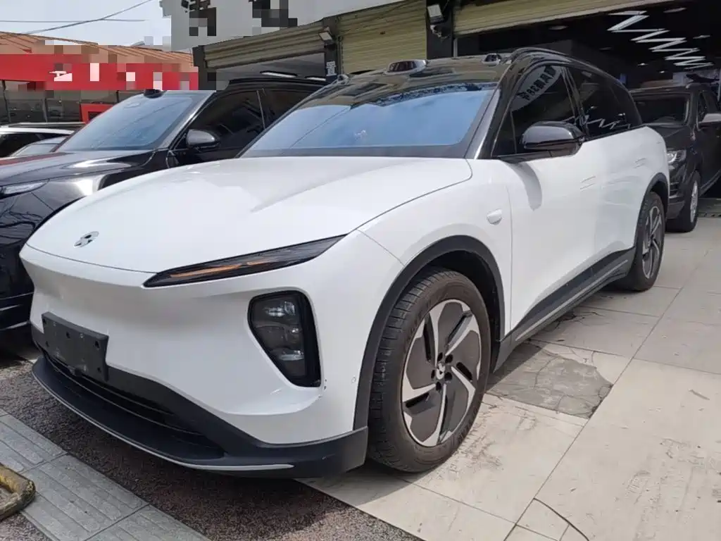 Фото 2 - NIO ES6