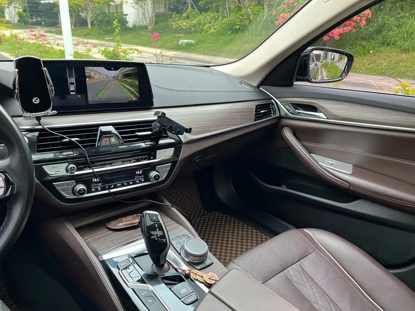 BMW 5 Series New Energy 2019 530Le Luxury Package фото 17