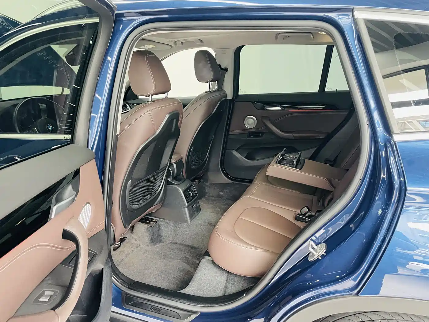 BMW X1 2022 sDrive25Li Leading фото 10