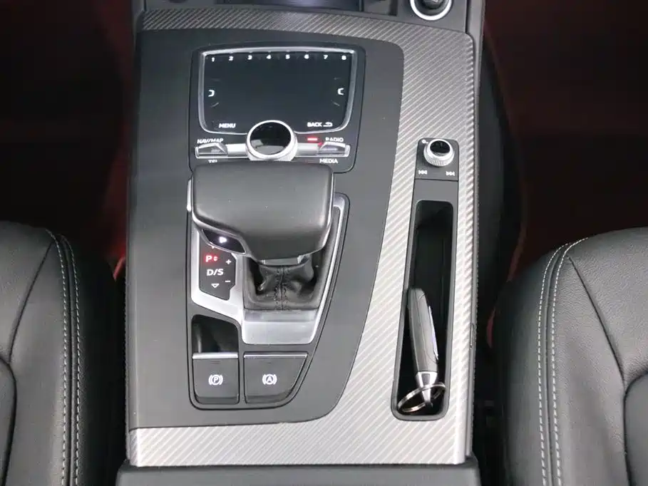 Audi Q5L 2020 45 TFSI Exclusive Fashion фото 10