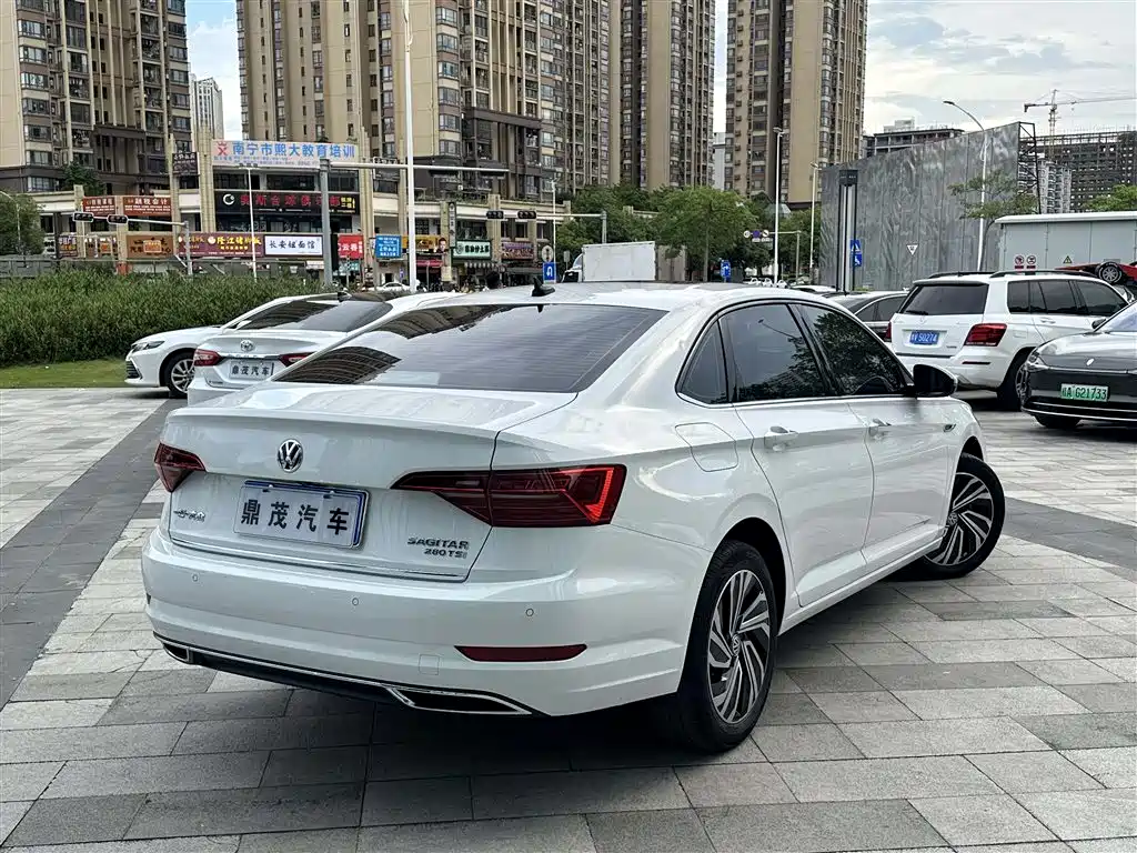 Volkswagen Sagitar 2021 280TSI DSG Luxury Smart Connect фото 7