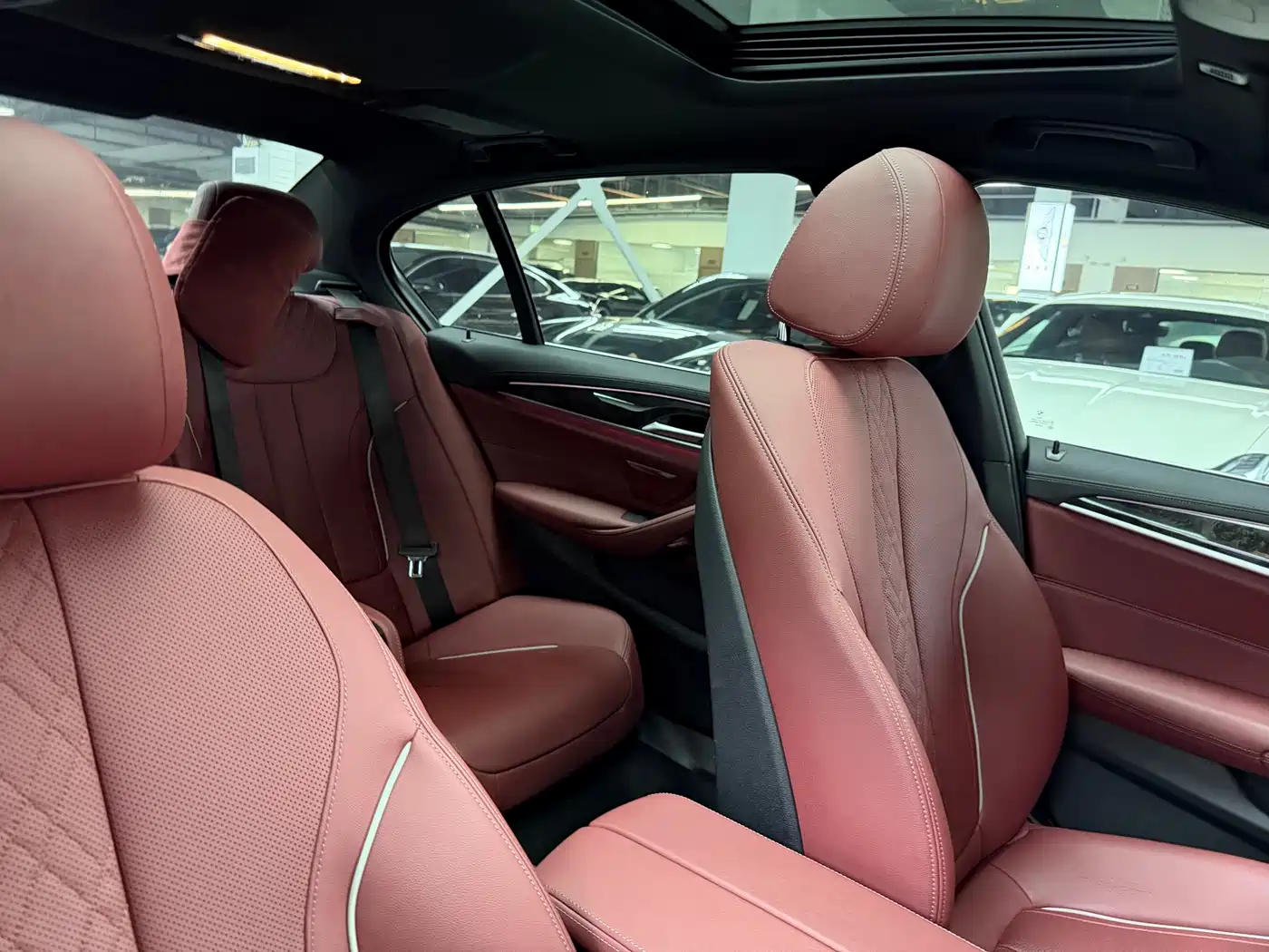 BMW 5 Series 2021 525Li M Sport Package фото 16