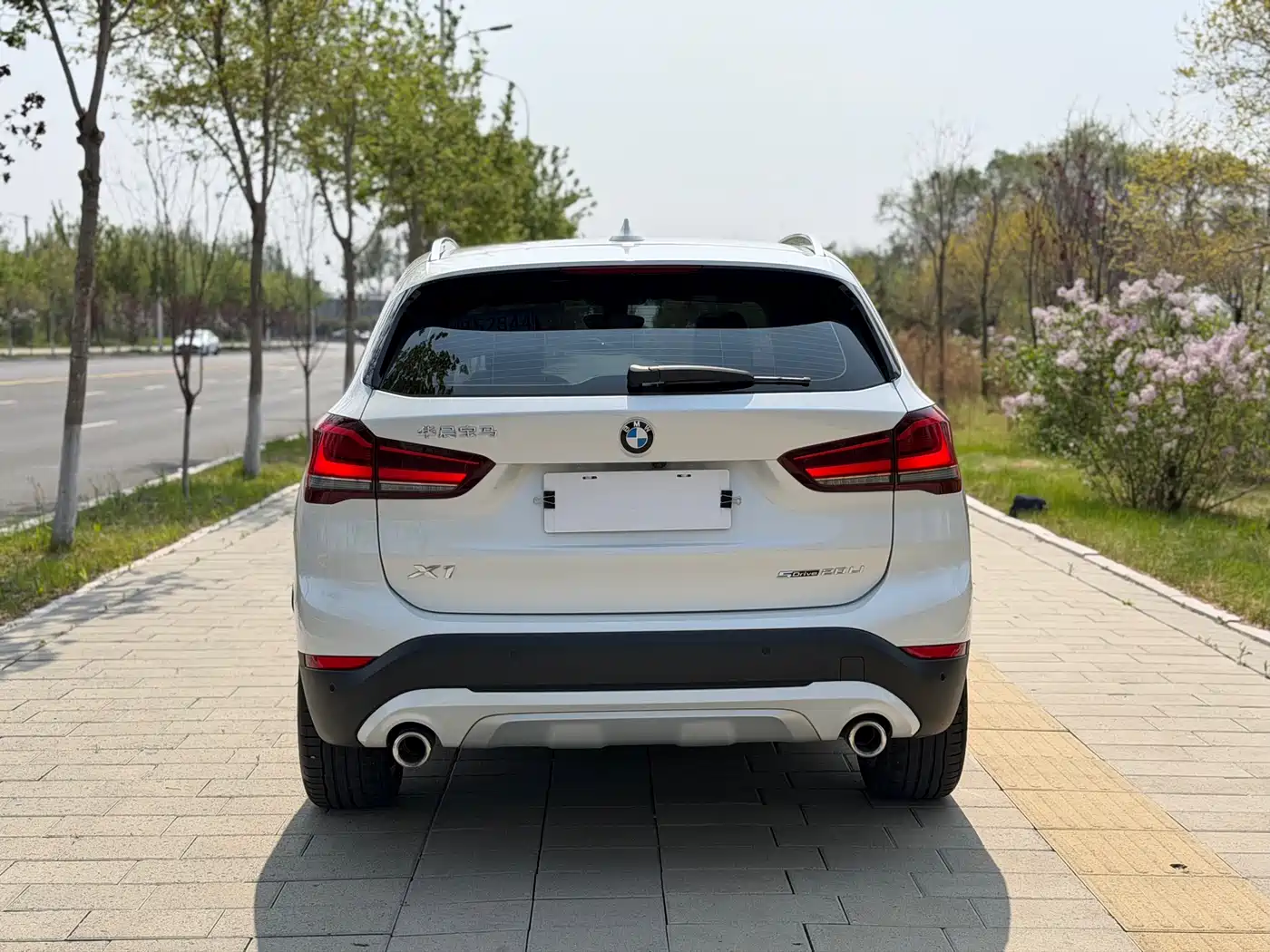 BMW X1 2022 sDrive20Li Premium фото 19