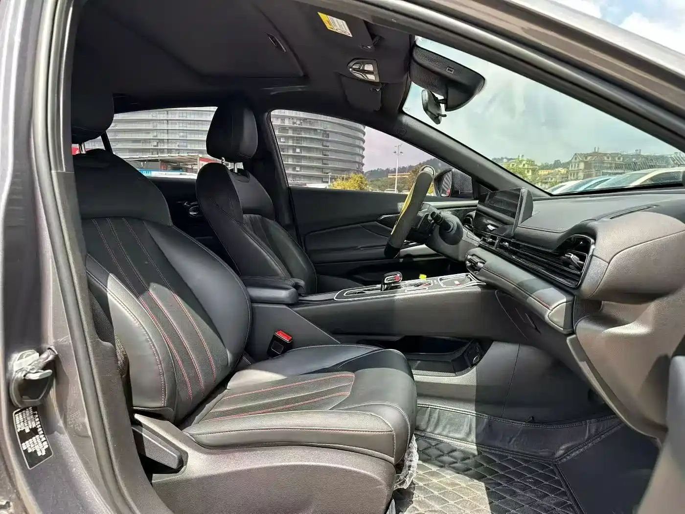 GAC Trumpchi Trumpchi Emkoo 2023 270T DCT J15 Edition фото 5