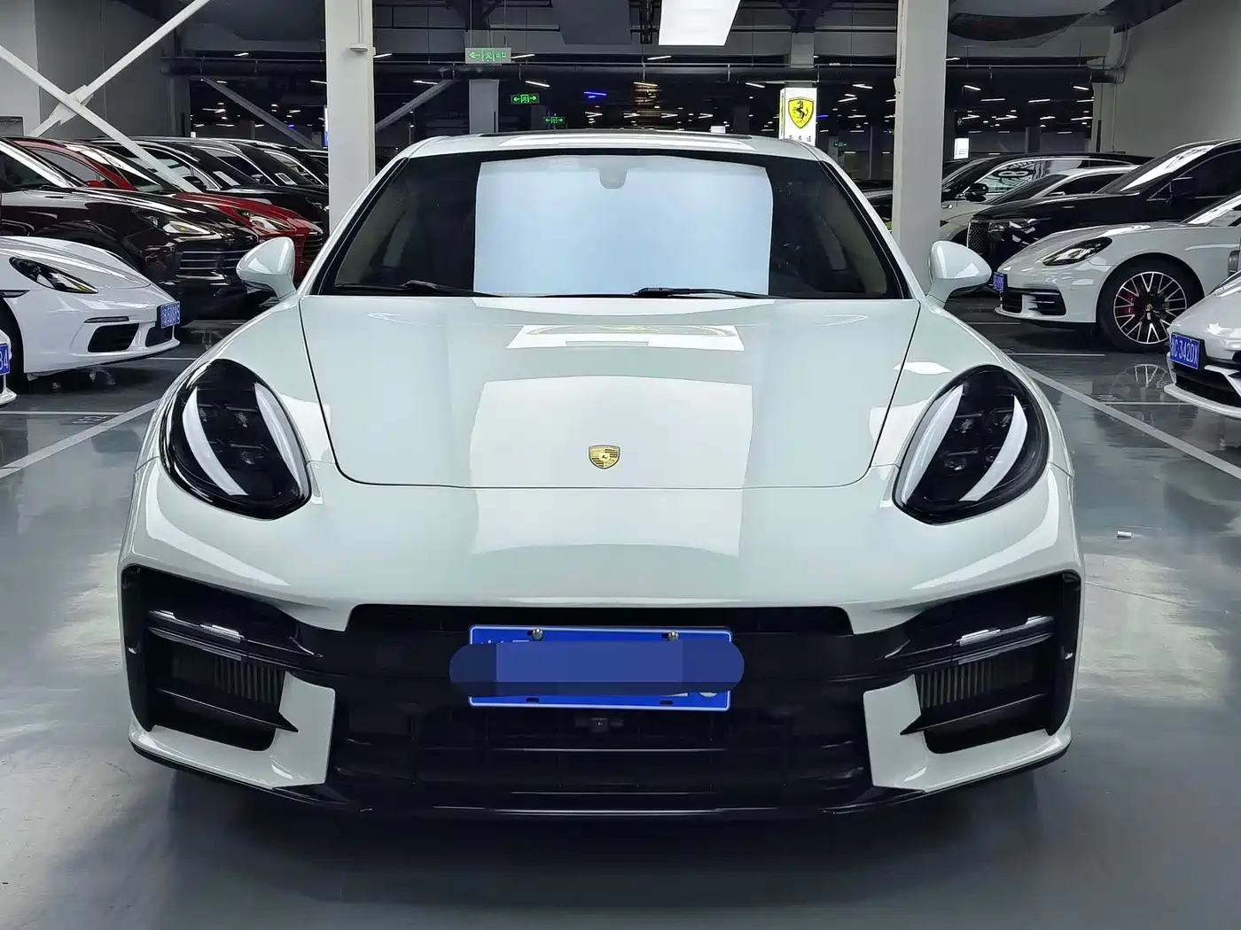 Porsche Panamera 2014 Panamera 3.0T фото 2
