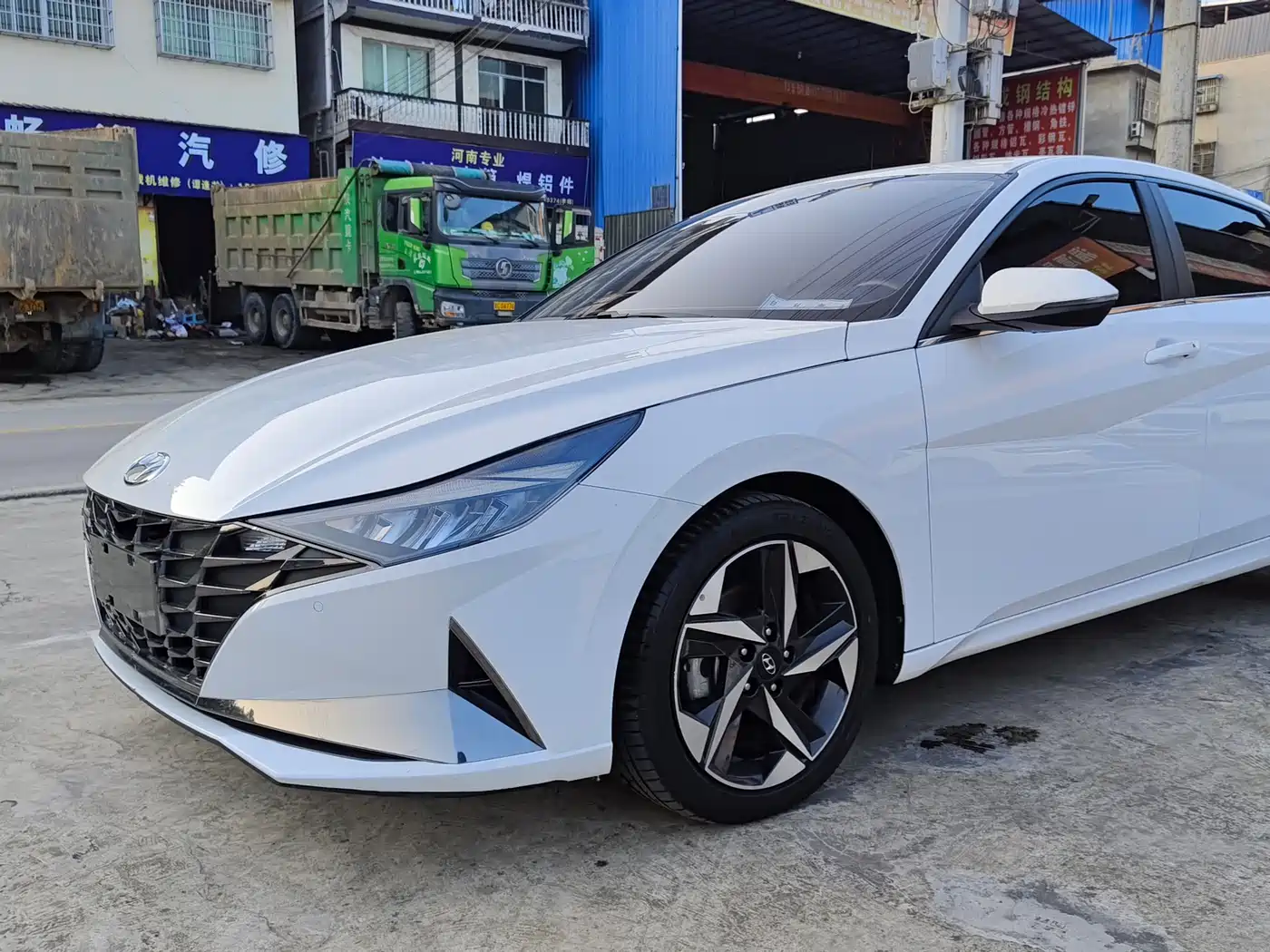 Hyundai Elantra 2021 1.5L CVT GLX Elite Edition фото 6