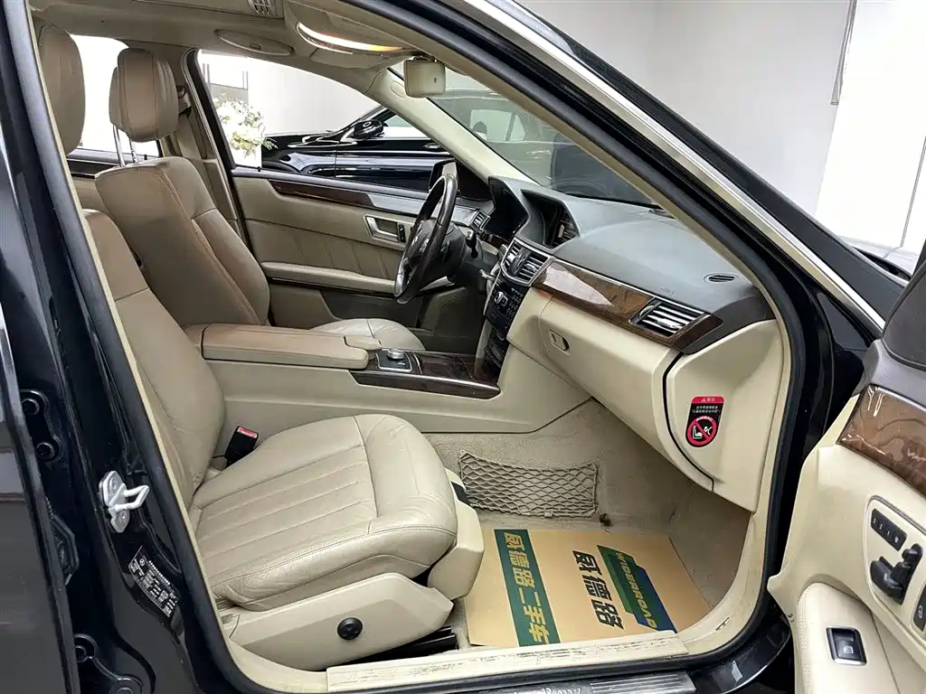 Mercedes-Benz E-Class 2012 E 300 L Elegance Model фото 18