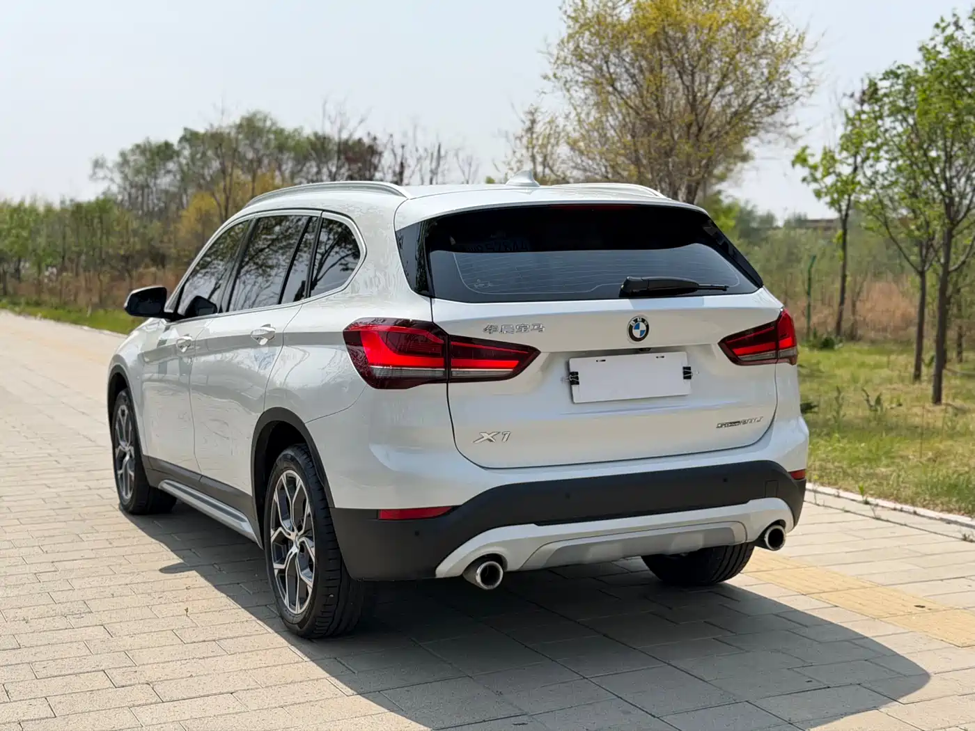 BMW X1 2022 sDrive20Li Premium фото 20
