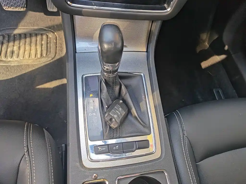 Roewe i6 2018 2017 20T Auto Internet Smart Enjoy Edition
