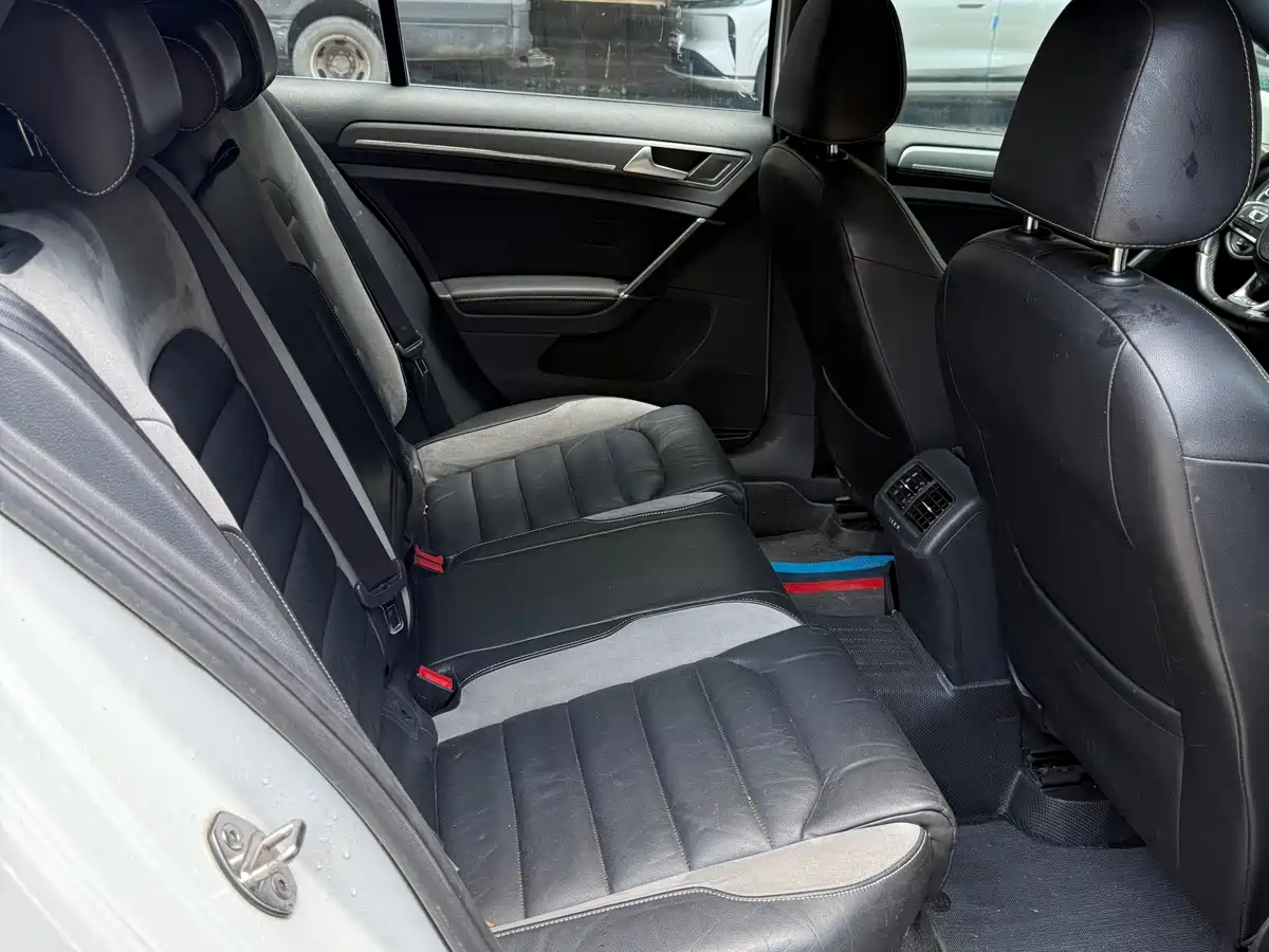 Volkswagen Golf 2016 1.4TSI Automatic R-Line фото 7