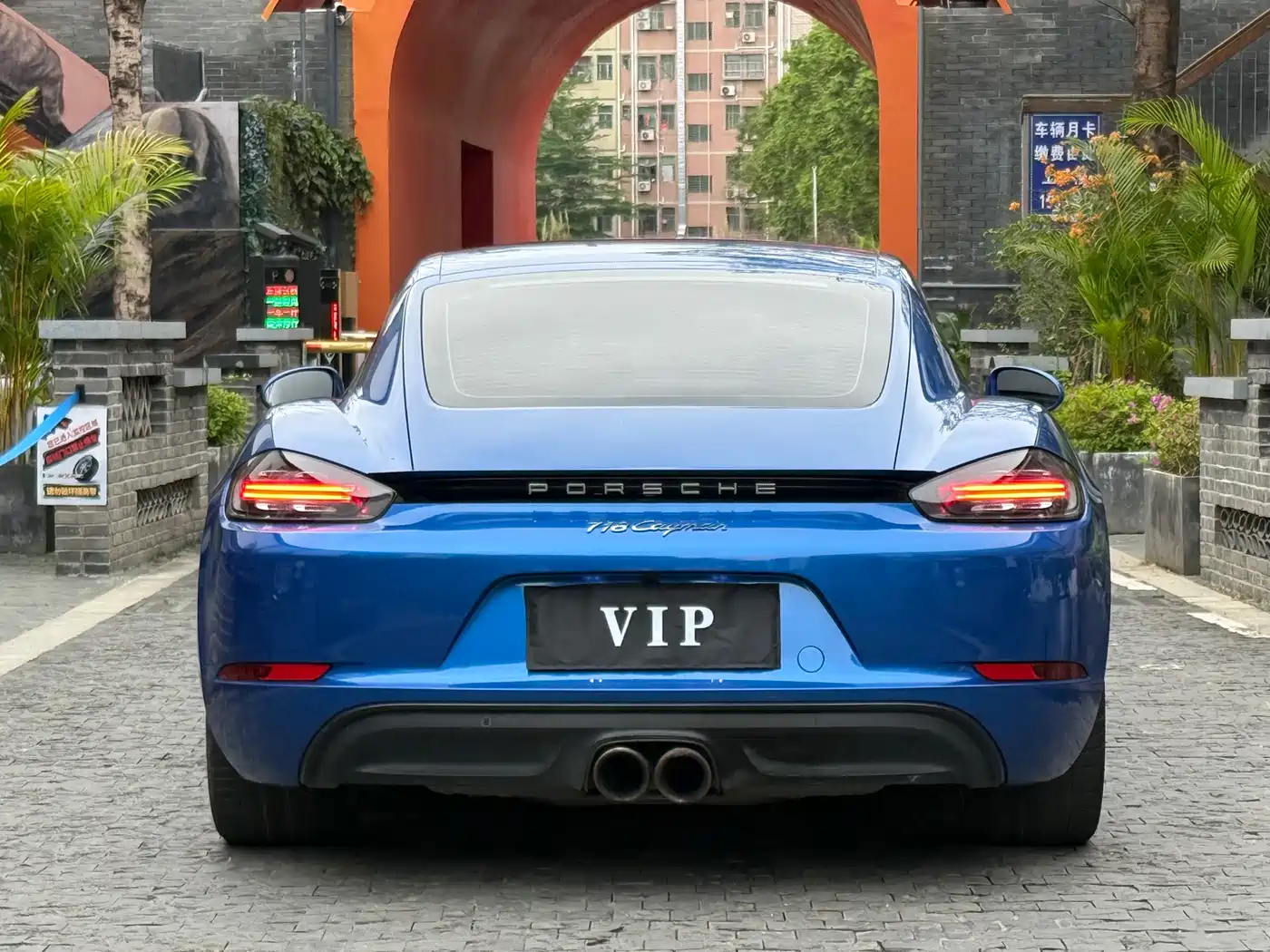 Porsche 718 2018 Cayman 2.0T фото 8