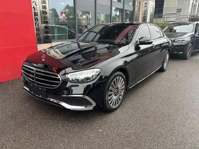 MERCEDES-BENZ E CLASS