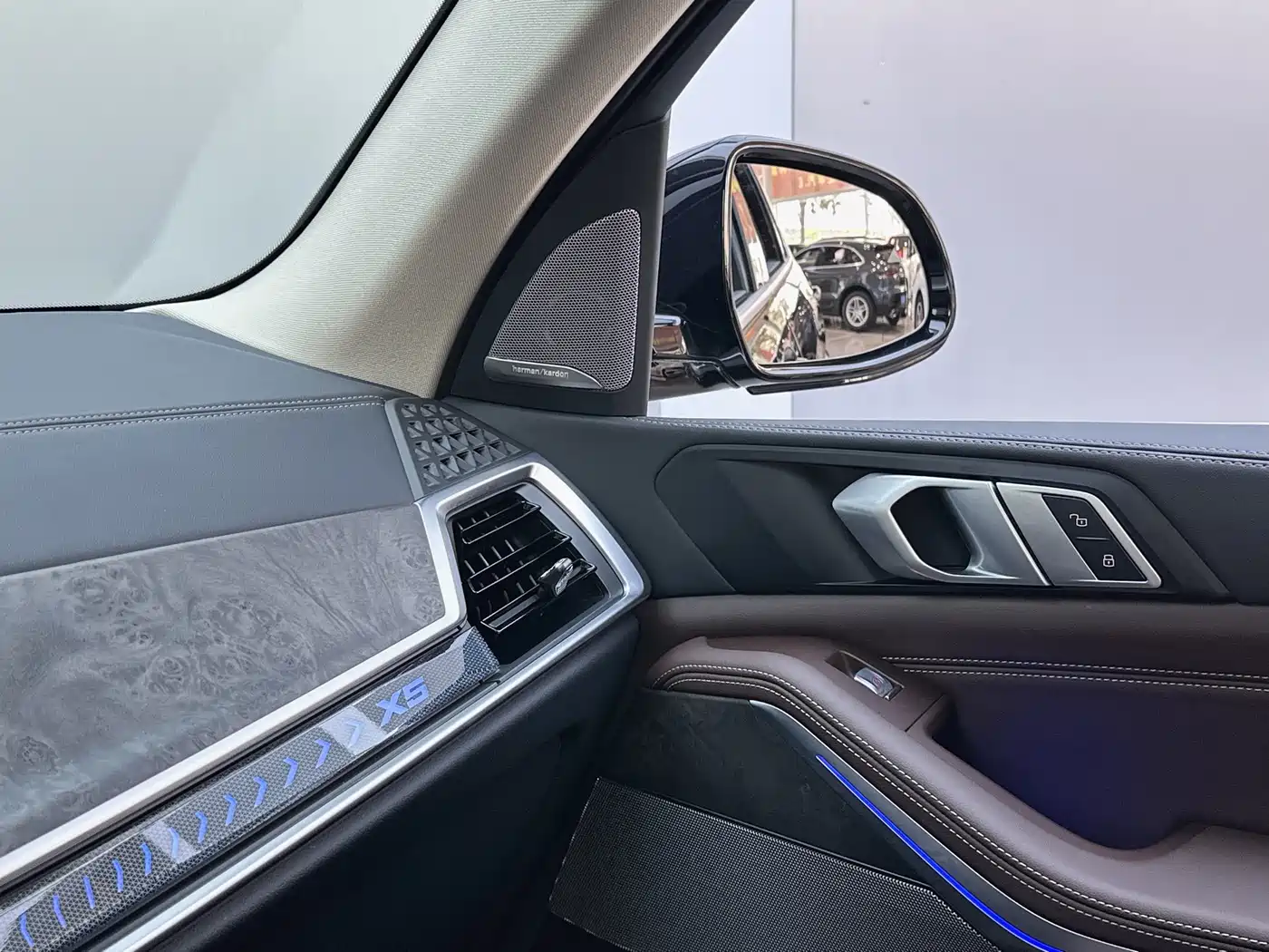 BMW X5 2023 xDrive 30Li Premium M Sport Package фото 5