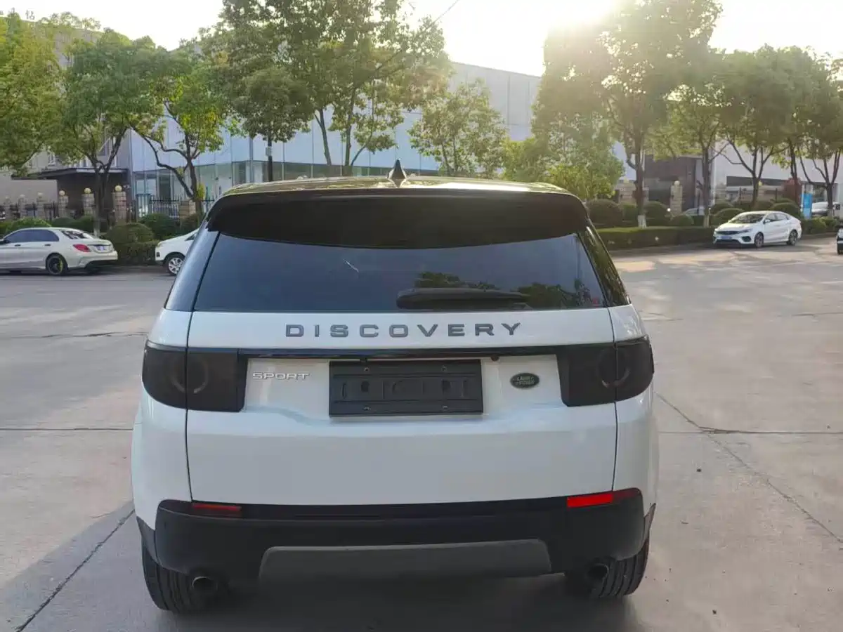 Land Rover Discovery Sport 2018 240PS SE Edition фото 5