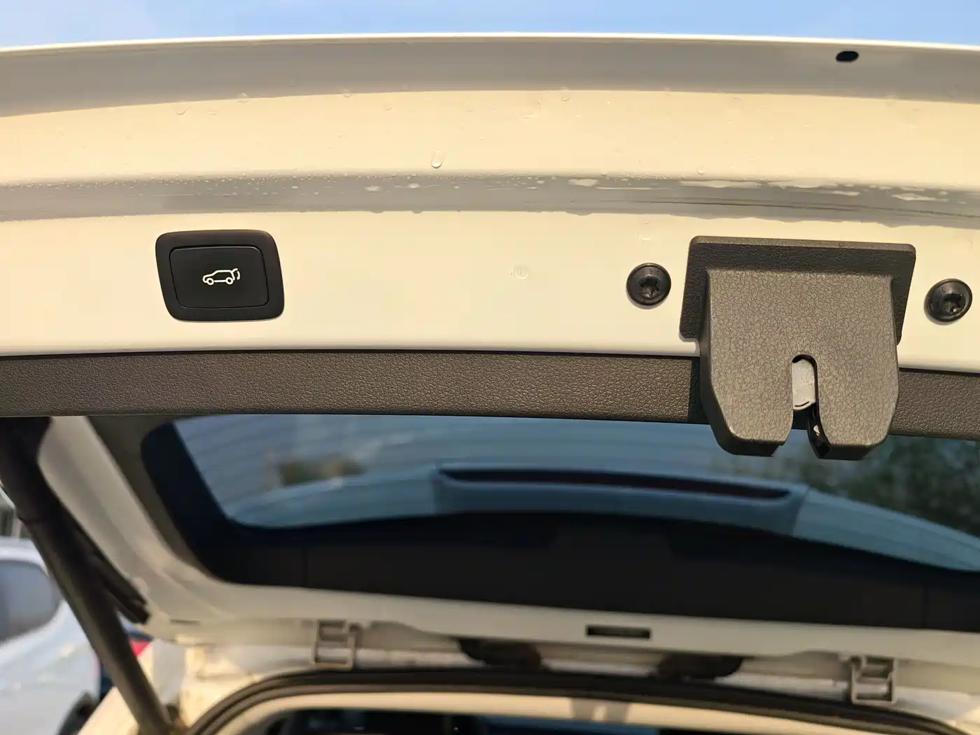 ROEWE RX5 NEW ENERGY