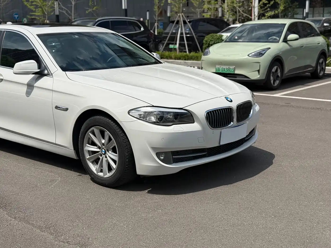 BMW 5 Series 2012 523Li Luxury фото 5